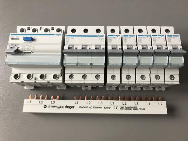 Hager ***SET*** FI: 1x CDA440D + 1x LS-Schalter MBN316 + 5x LS-Schalter MBN116 + 1x KDN363F Sammelschiene